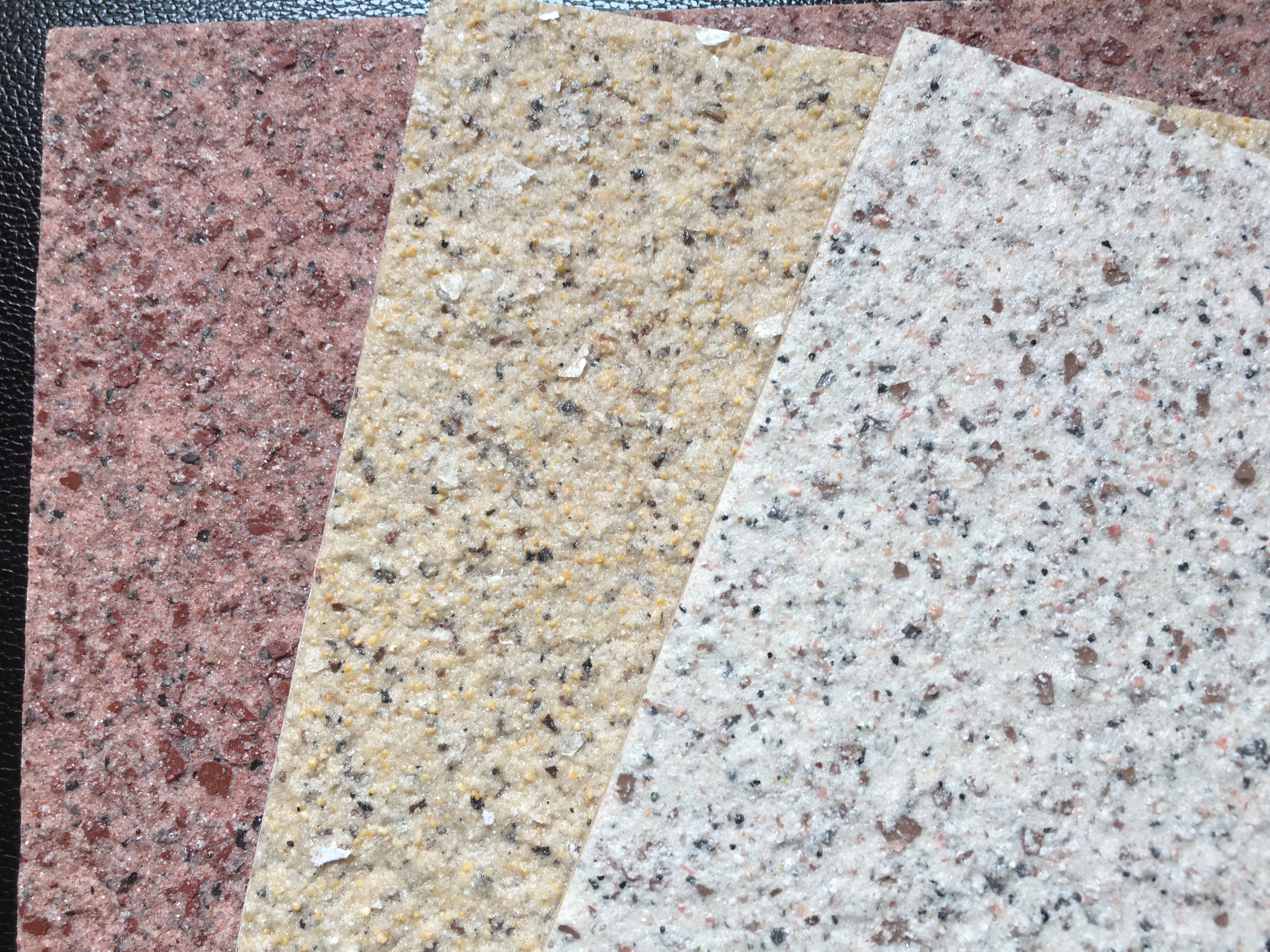 目前华石涂装的外墙仿石漆产品包括:真石漆,岩片漆,质感漆,水包水和水