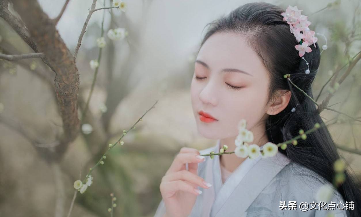 李清照16岁写下一首小词，其中4字惊艳天下，不愧为古今第一才女