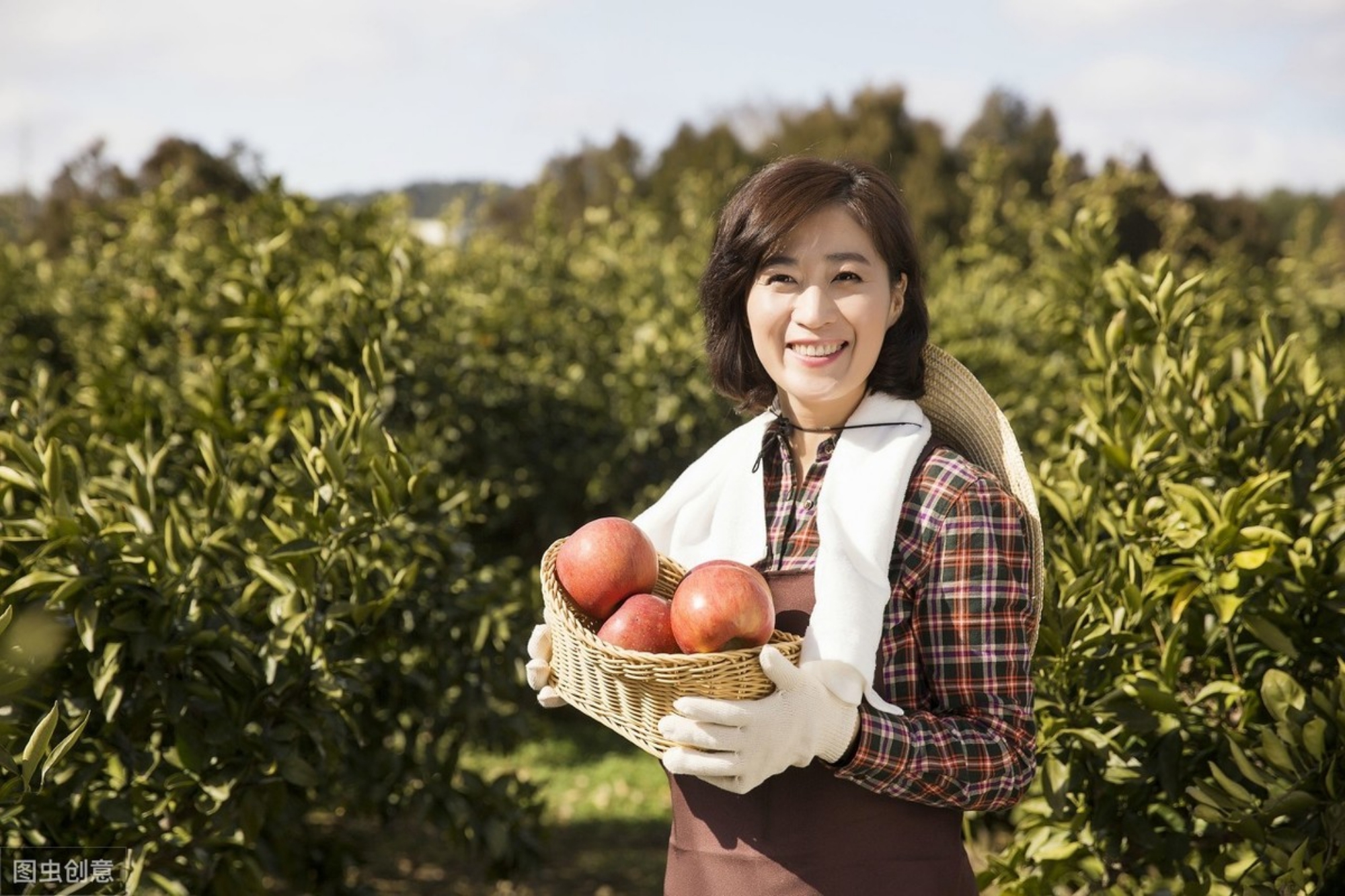 有惊喜：山东2021年发布两份退休养老金补发通知，利好企退人员？