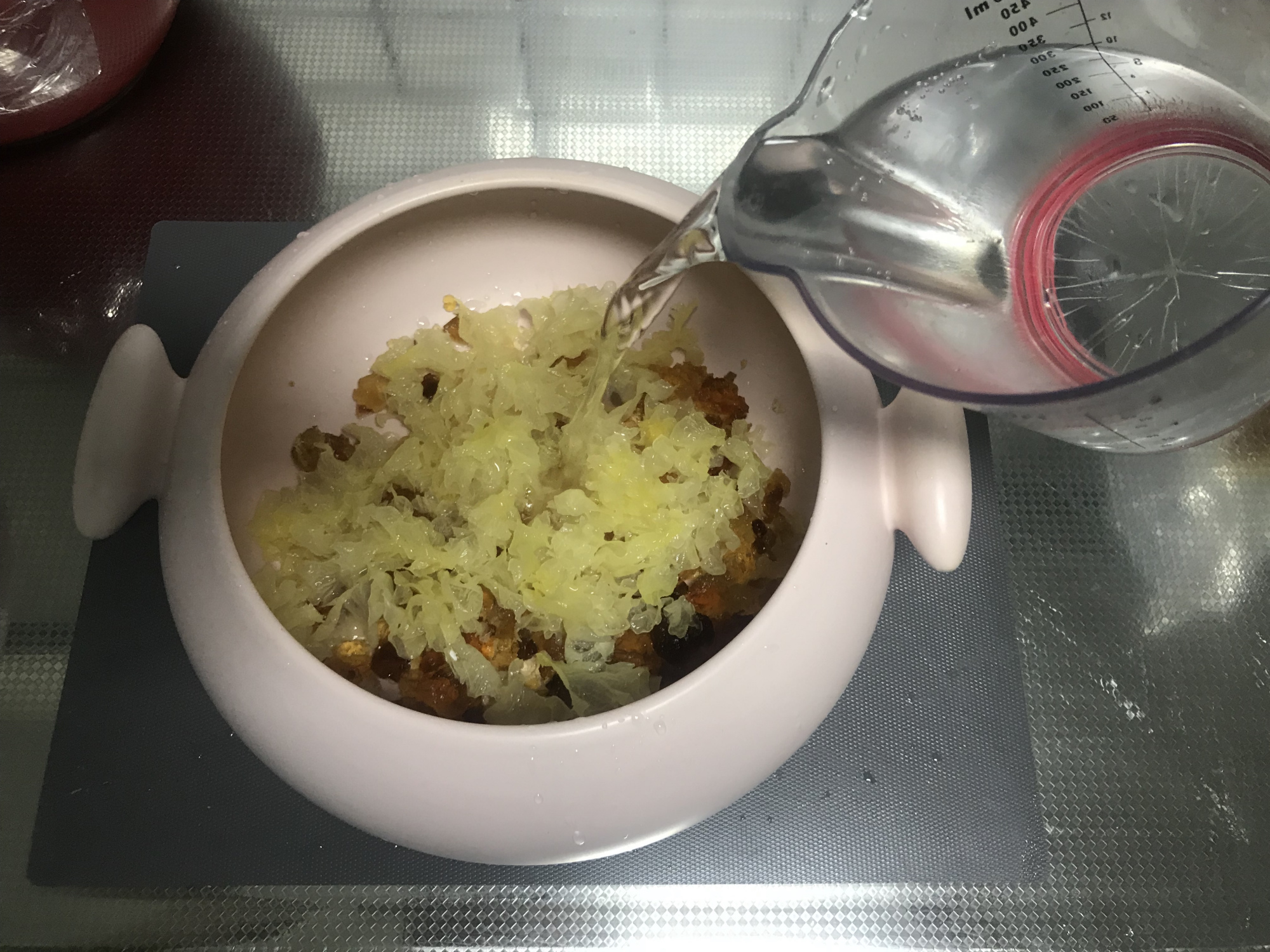 图片[5]-【苹果银耳桃胶羹】做法步骤图 易上火的人多喝点 还能润肤美-起舞食谱网