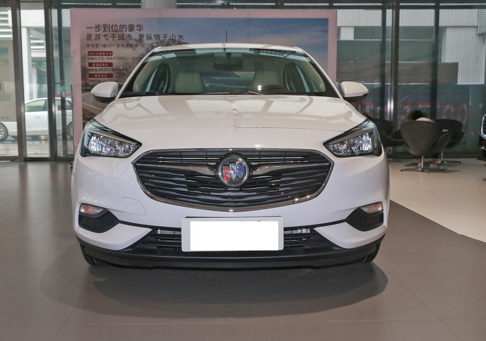 从8.39万降至5.45万起，百公里油耗4.7L，带你看别克凯越