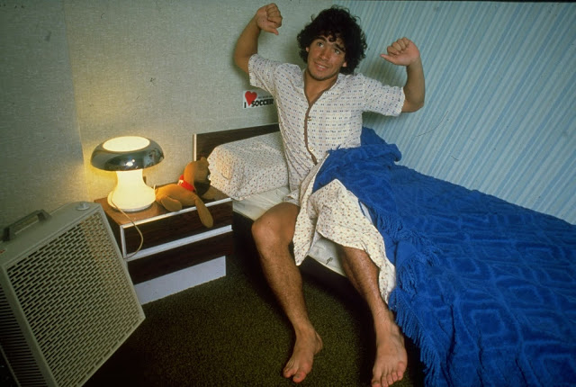 91年足球世界杯马拉多纳(缅怀一代球王:马拉多纳年轻时罕见老照片,也