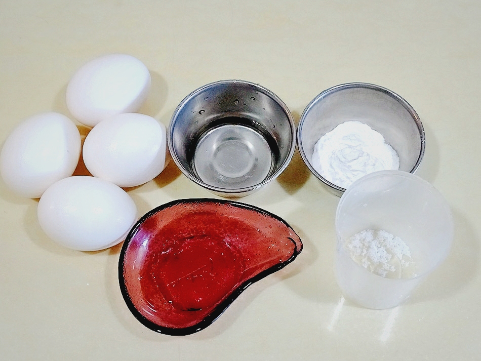 蛋包饭–蛋皮怎样不破皮、不黏锅抓住诀窍，第一次也能做好蛋包饭