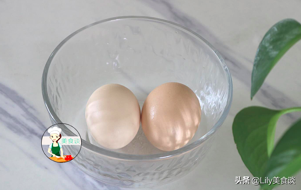 蒸水蛋时，是用热水还是冷水？掌握好3个诀窍，蒸蛋水嫩、像豆腐