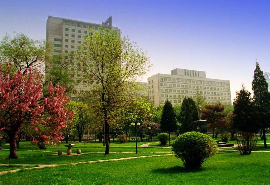 填报志愿，想在辽宁上学的考生注意啦，总结10所大学以及热门专业