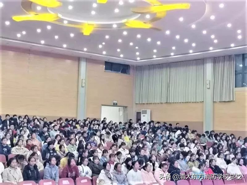 阜阳清大东方消防学校为阜阳幼儿师范高等专科学校进行消防培训