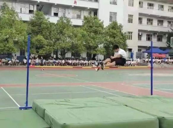 芷江侗族自治縣第二中學(xué)校運會(圖4)