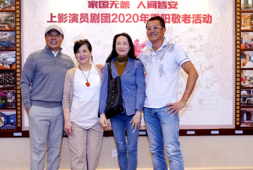 演员(八九十年代演员吴玉芳,夏菁同框,十分难得,她们的丈夫大家熟悉)