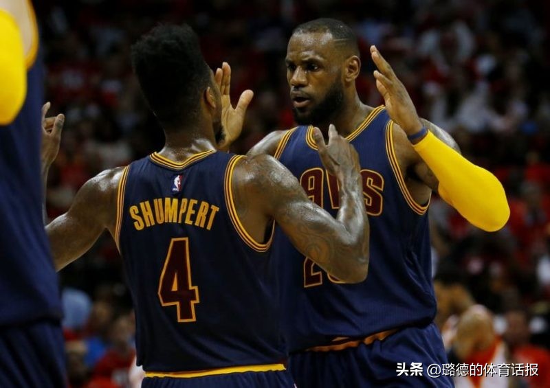 为什么那么多nba网络黑子(詹姆斯为何黑子多？昔日队友给出答复：人们想让他更像普通人)