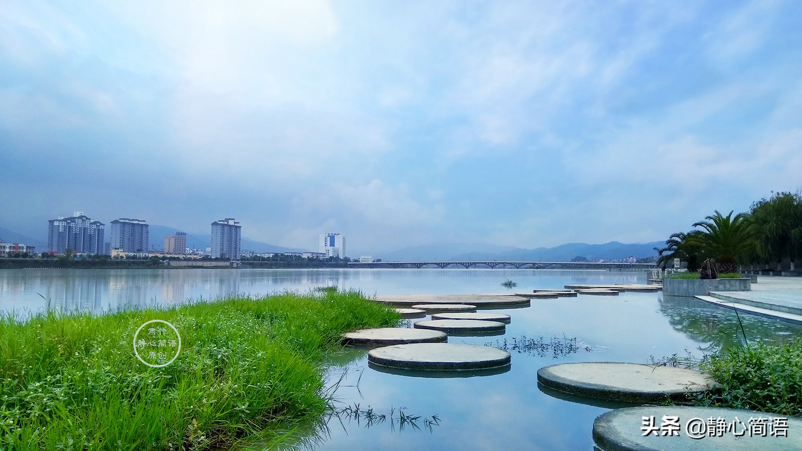 时光流逝，季节衰老，我们还在梦想路上彳亍