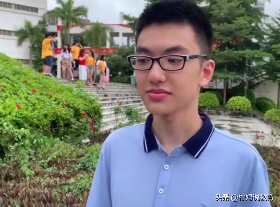 高考状元“家世”公开，和人们想的不同，他们都来自“三有”家庭