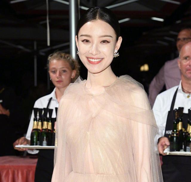 按漂亮程度排名的4种脸型，鹅蛋脸首居第一，方形脸也在其中