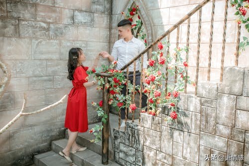 老公给妻子发了一条微信：“清明节过完，我们就离婚吧”