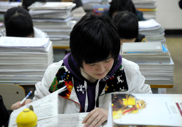 高考580分，复读后700分，这就解释了国家为啥要限制高考复读