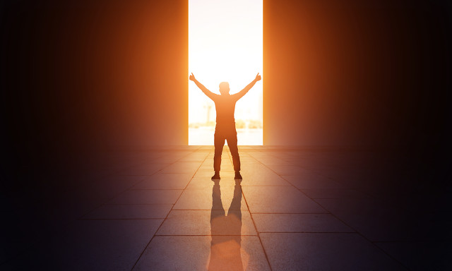 2000多师生前的高考动员演讲，唤醒万千学生疲惫而焦虑的内心