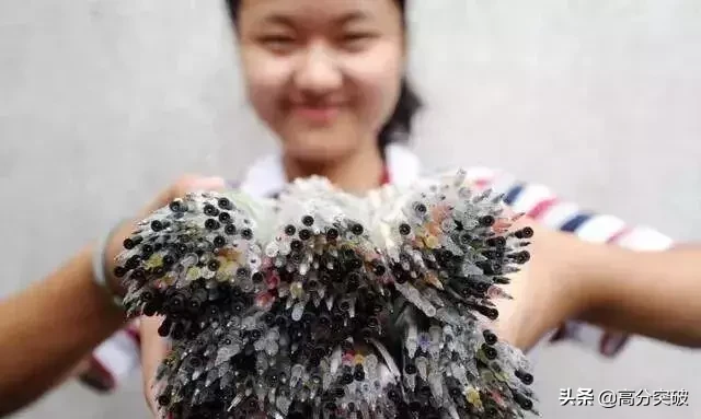 那些年做过的试卷：告诉孩子，谁都是努力拼搏过来的