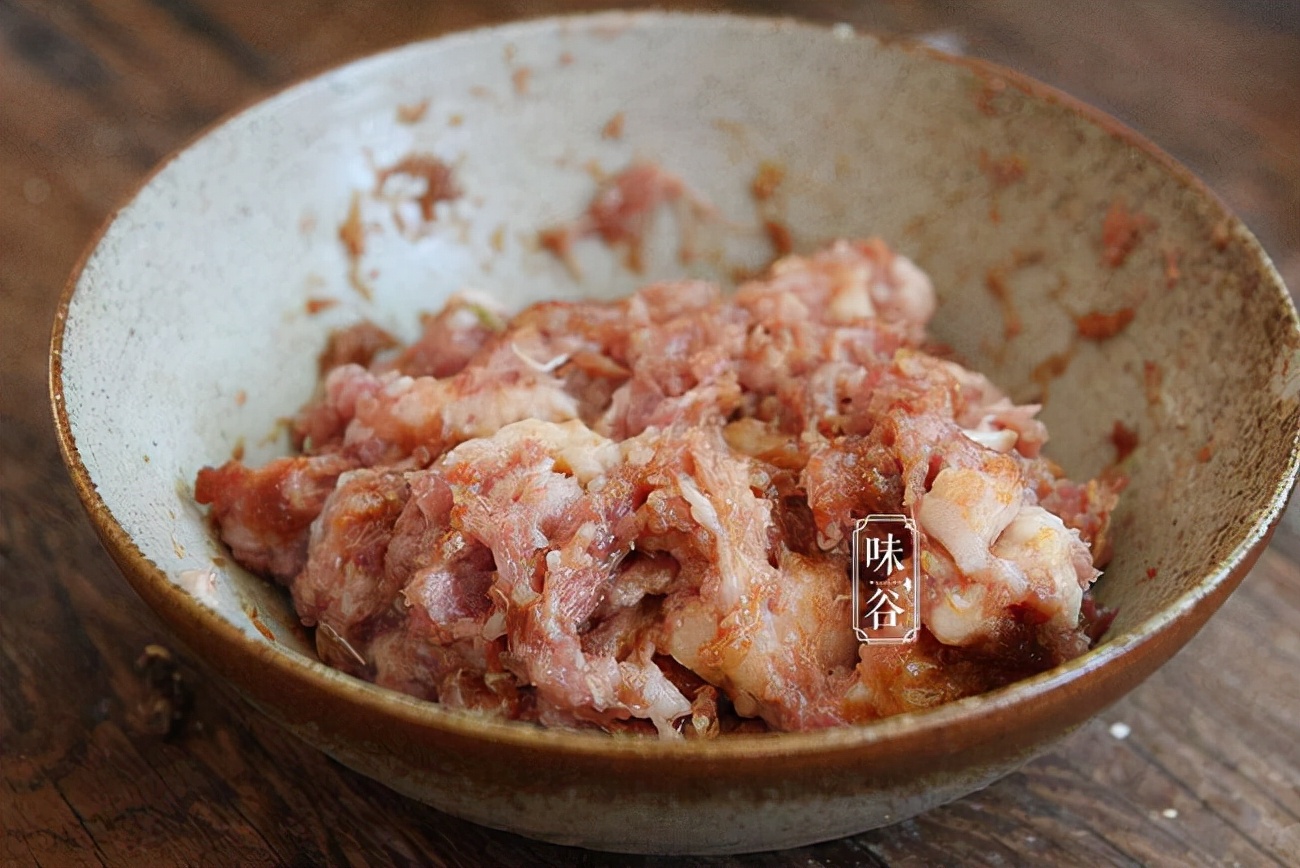 入冬后要多吃这菜，上锅一蒸就能吃，清淡爽口又开胃，孩子吃得香