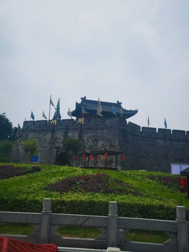 从武汉到重庆穿越两坝七城十大风景名胜，美维凯珍号游轮8日游