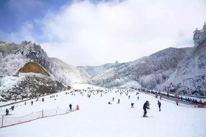 下下雨可以滑雪吗(大杭州终于要有自己的户外滑雪场啦~今年新开滑雪场地图上线)