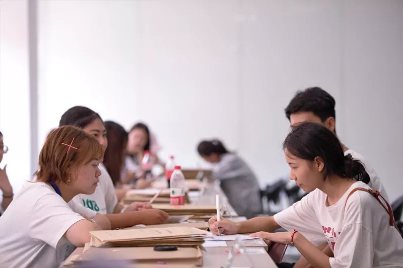 高中班主任透露，高考成绩“定型期”是这个月，考生要重点关注