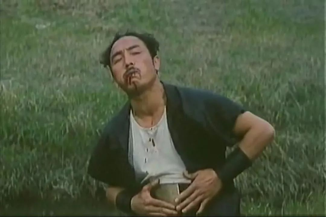 1980港剧人在江湖百度网盘(36年前国产动作片：主演是李连杰的师叔，至今央视还一直在重播)
