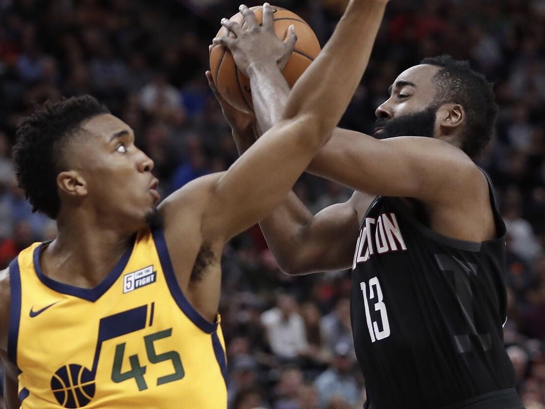 nba為什么牙套（NBA球星“輸不起”瞬間：庫里扔牙套被驅逐，米切爾破口大罵登哥）