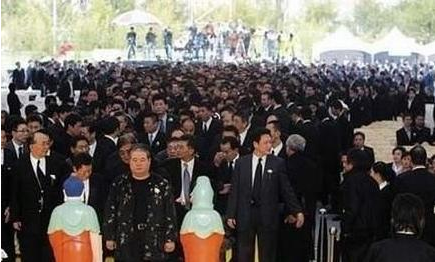 28年前，黄朗维怒扇梅艳芳一巴掌，次日被砍成重伤遭灭口