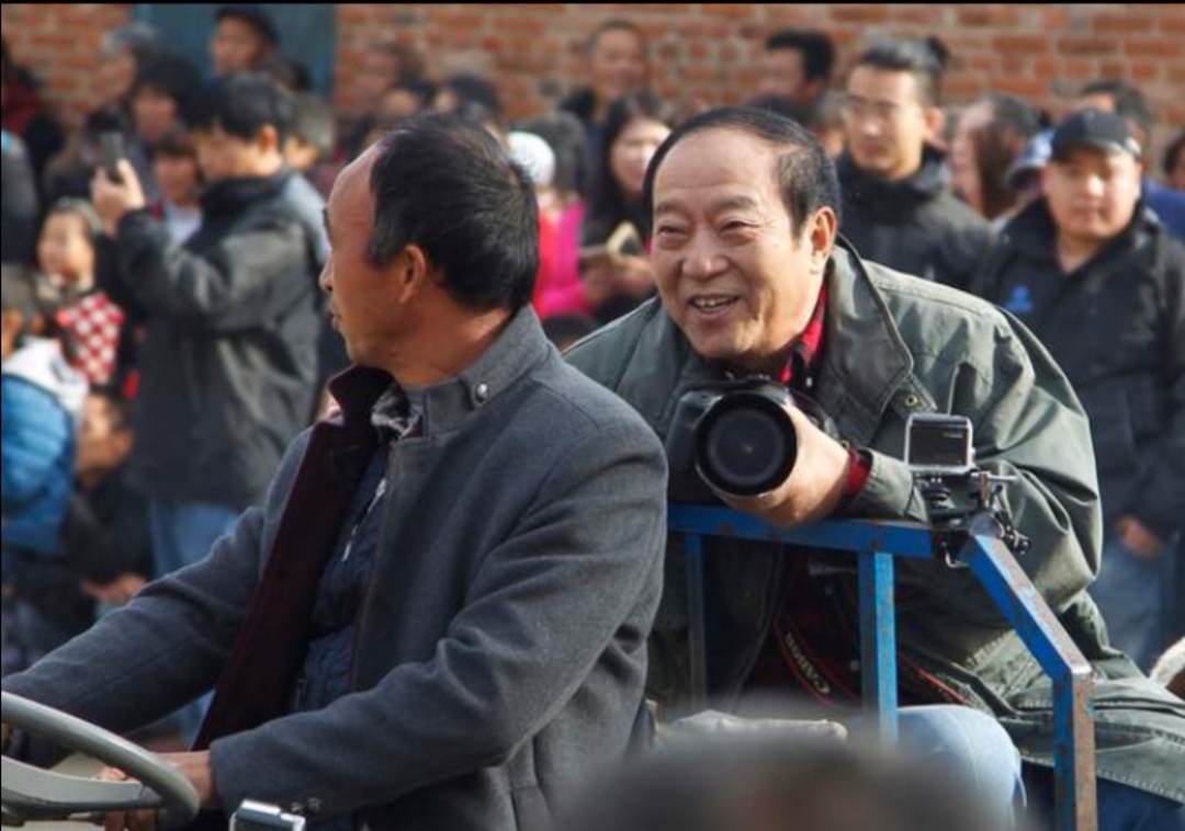 牛群:51岁抛下冯巩去当官,58岁婚姻破裂,如今72岁孤身一人