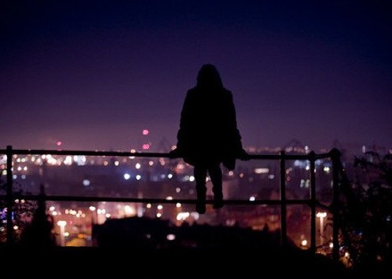 一个人的夜寂寞图片
