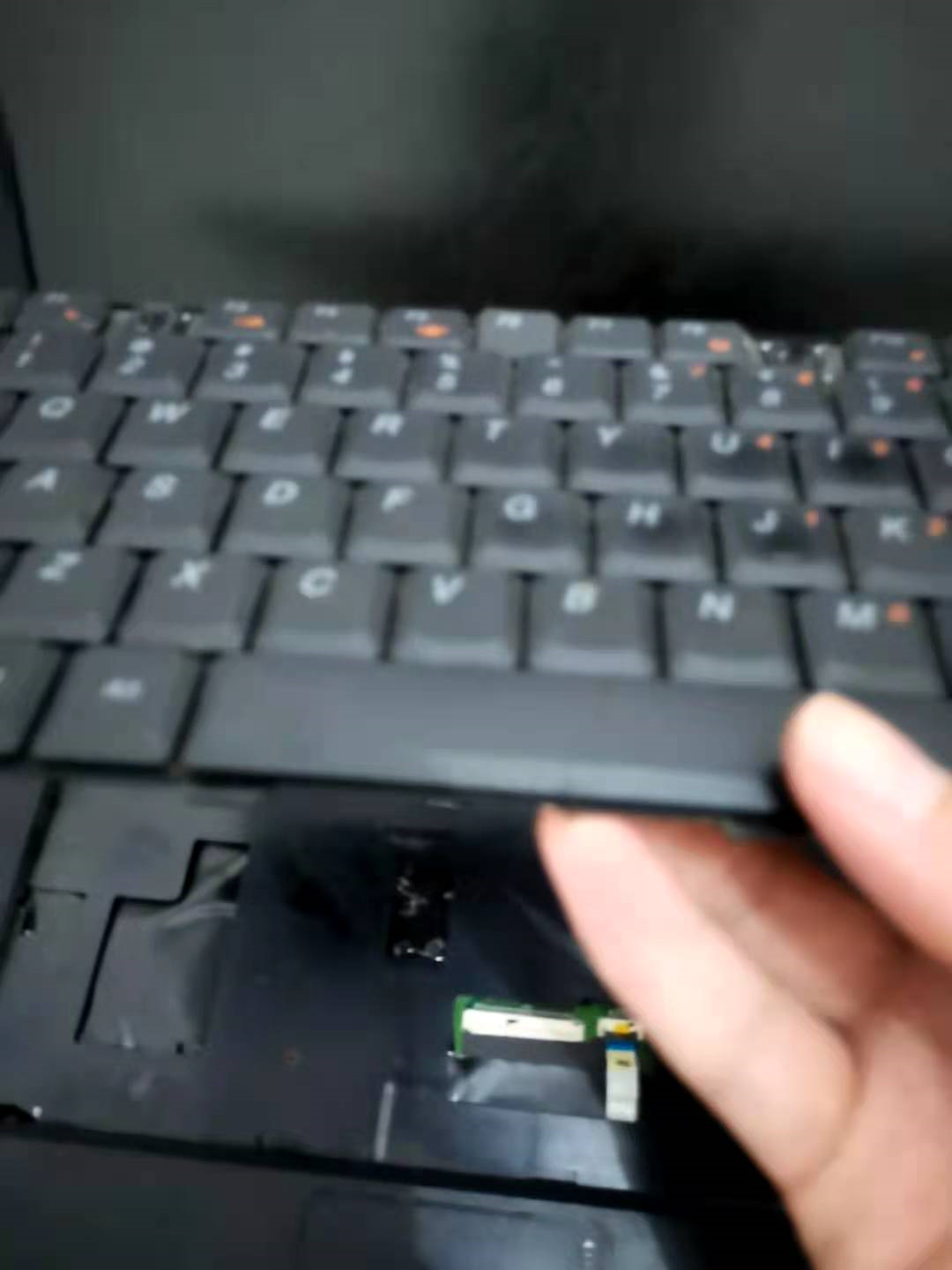 联想v450拆机，联想v450拆机换键盘视频