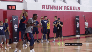 篮球最多有几条接缝（美国男篮集训时进行的1v1，有很多很好的技巧值得学习）