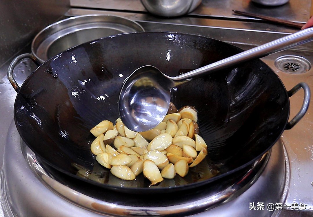 图片[4]-【小炒杏鲍菇】做法步骤图 杏鲍菇鲜嫩入味 不油腻-起舞食谱网