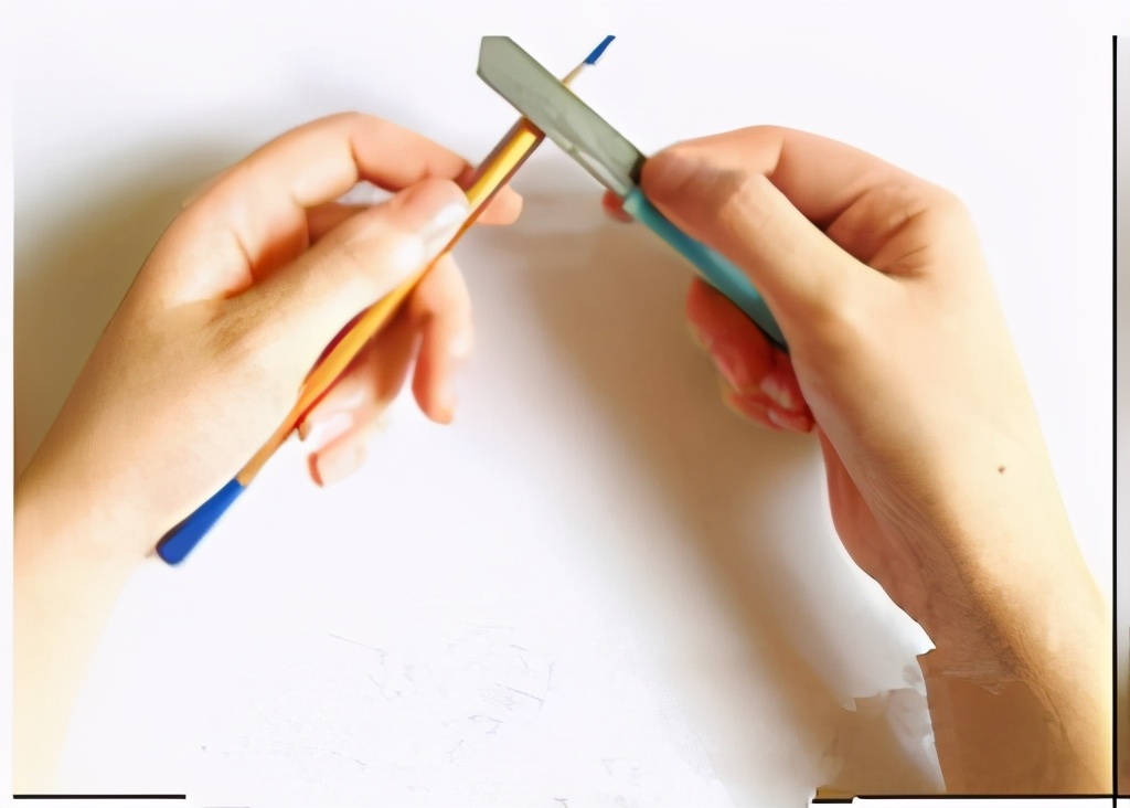 天天用铅笔,实用削笔技能你家孩子知多少?带你破解孩子削笔难题