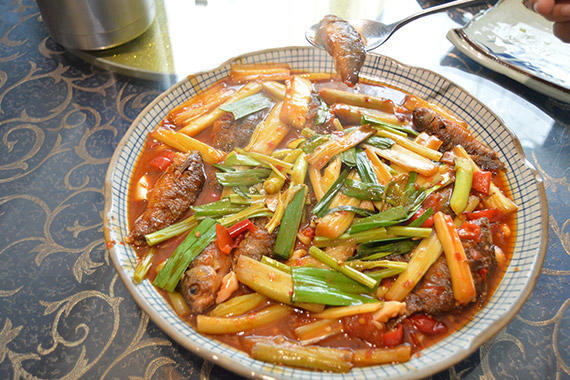 芋头杆怎么腌制(芋头杆怎么腌制简单又好吃) - 风集网