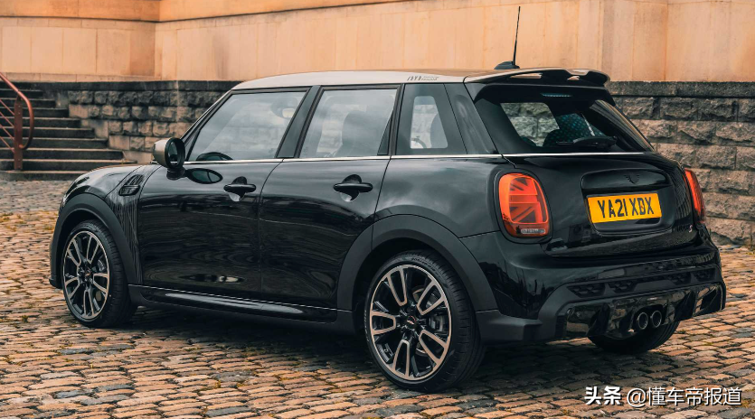 黑化MINI来啦，EV车型也可以更酷！MINI暗影版车型官图