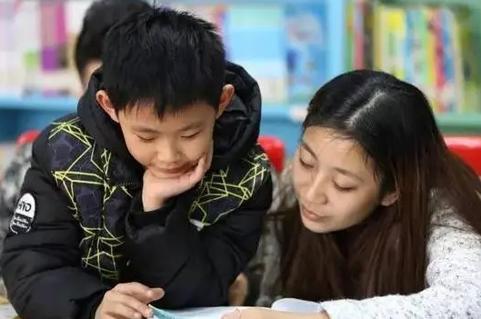 鼓励三胎政策出炉，三育一体化将全面实行，年轻人终于能养得起了