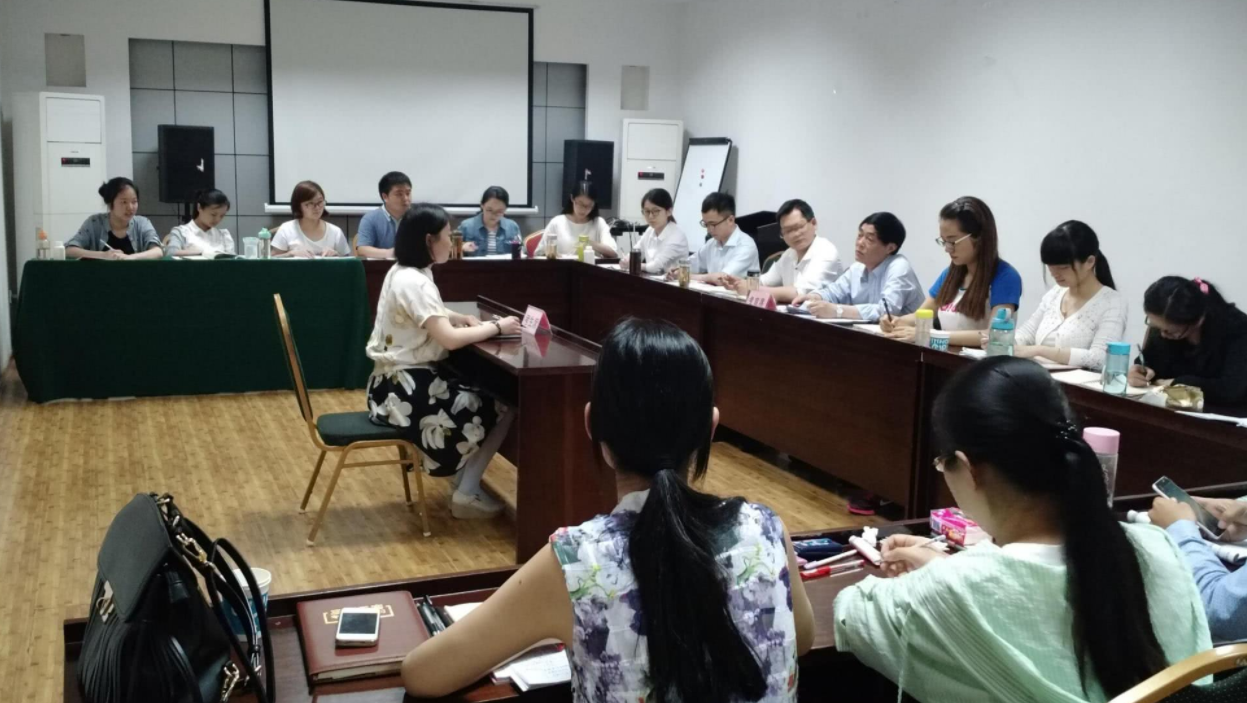 大学毕业想考公务员，备齐“三大证书”，成功上岸几率高