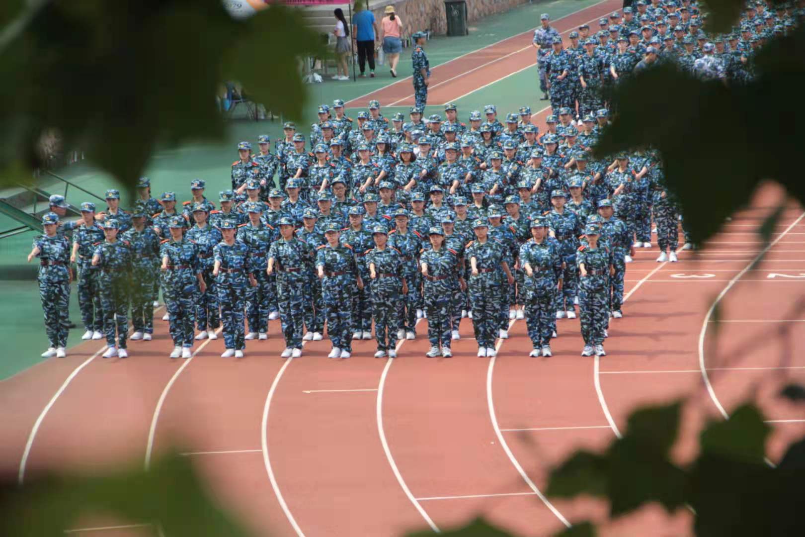 真的需要给大一新生买电脑么？看完老学长的建议，家长再做决定