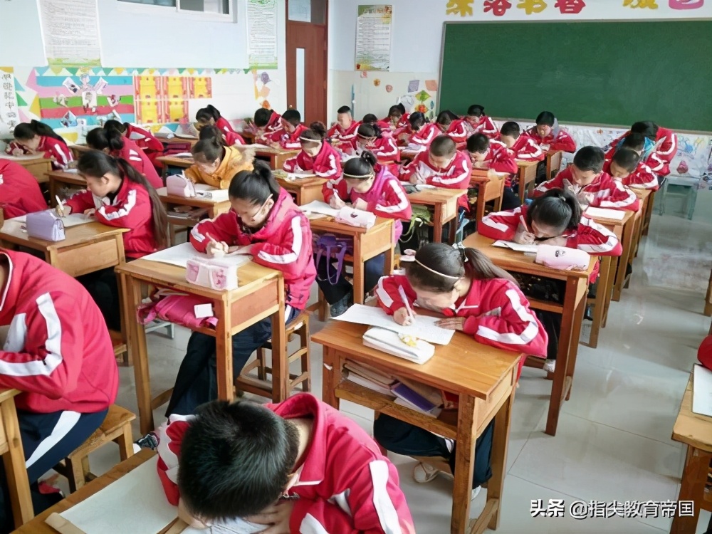 小学三年级语文期中考试三单元复习：巧用“吱呀”造句，提升语言表达能力
