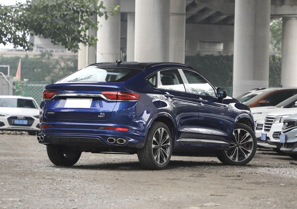2.0T+8AT只要15万，配BOSE音响+自动空调，带你看吉利星越