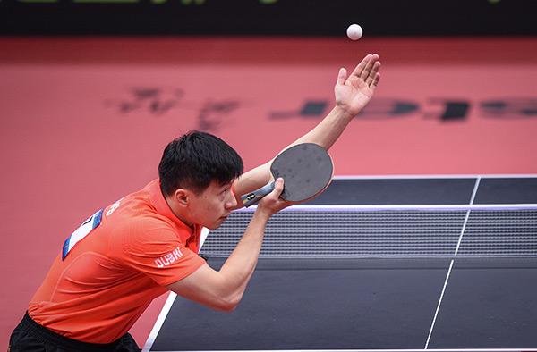 乒乓球如何发侧上旋球(这样发侧上旋,球贼转,在对手台面上横着跳)