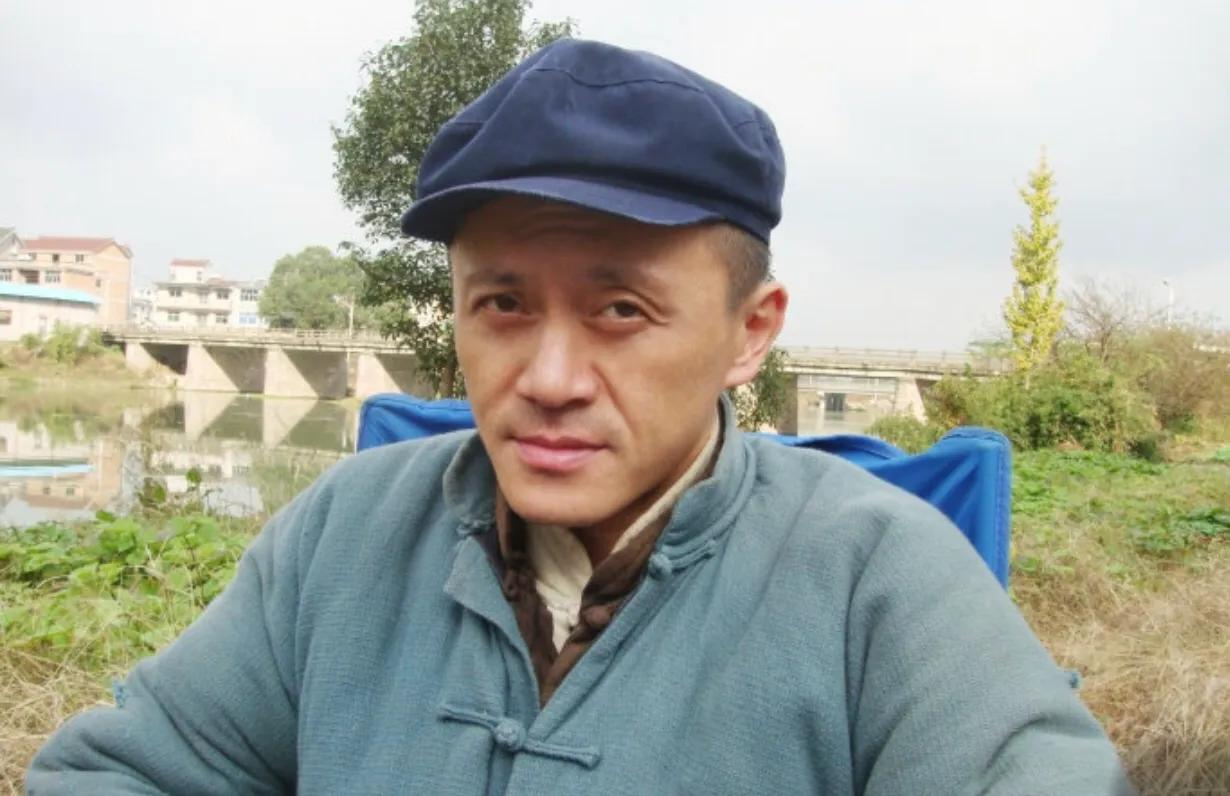 暗战危城电视剧演员介绍(孙俪新剧《理想之城》7位"老戏骨"年轻旧照