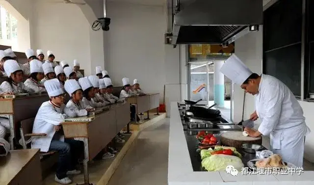 学费全免还能考本科，都江堰市职业中学2020年最全招生信息在这