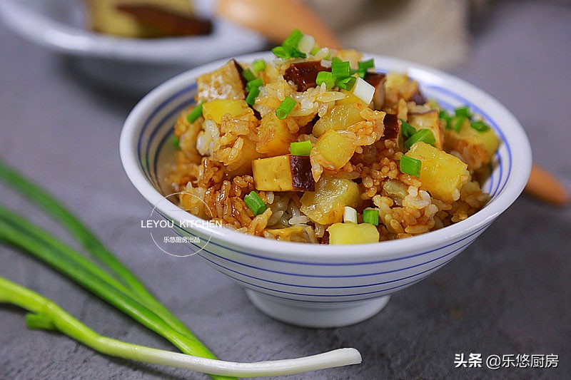 电饭锅煮饭,电饭锅煮饭多久能煮好