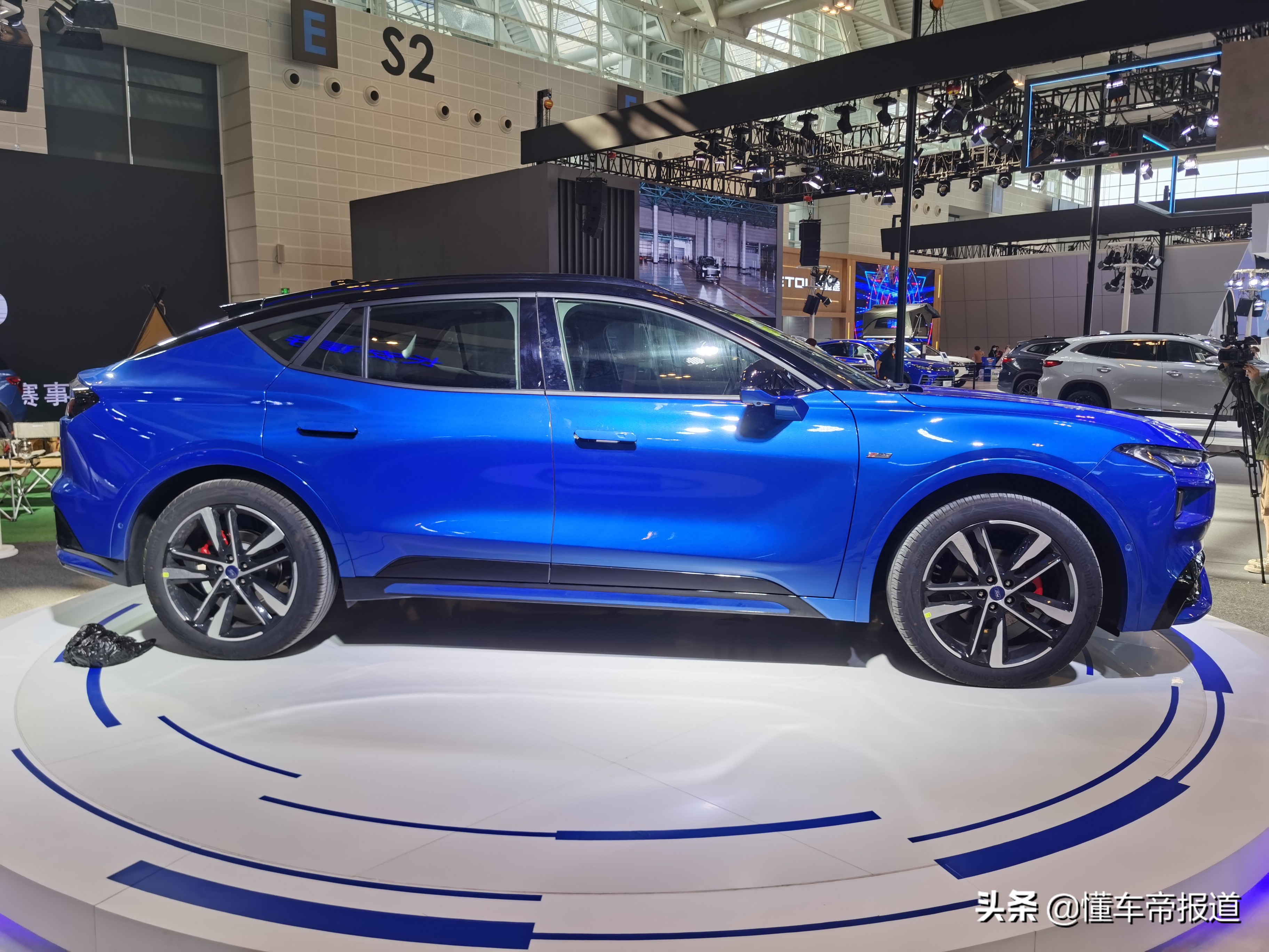 新车 </p><p>　　 会开辟新蓝海？长安福特EVOS亮相天津车展，预售22.78万元起