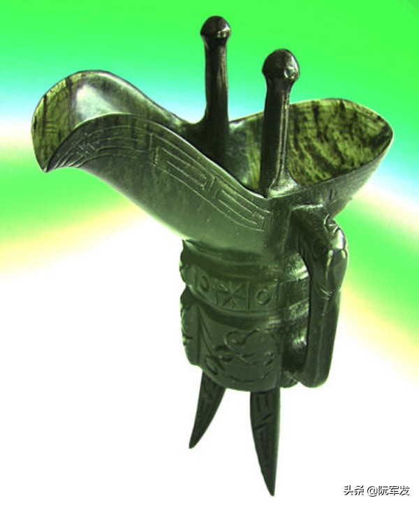 夜光杯是什么意思(夜光杯是什么意思)