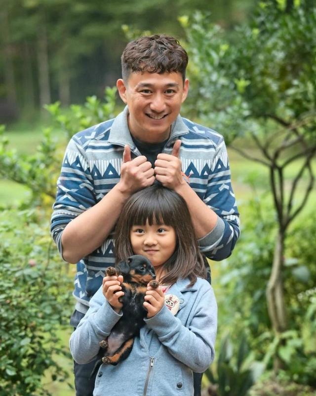 黄磊的玄妙情史，从兄妹情到第四种感情，靠才华征服了5个女人