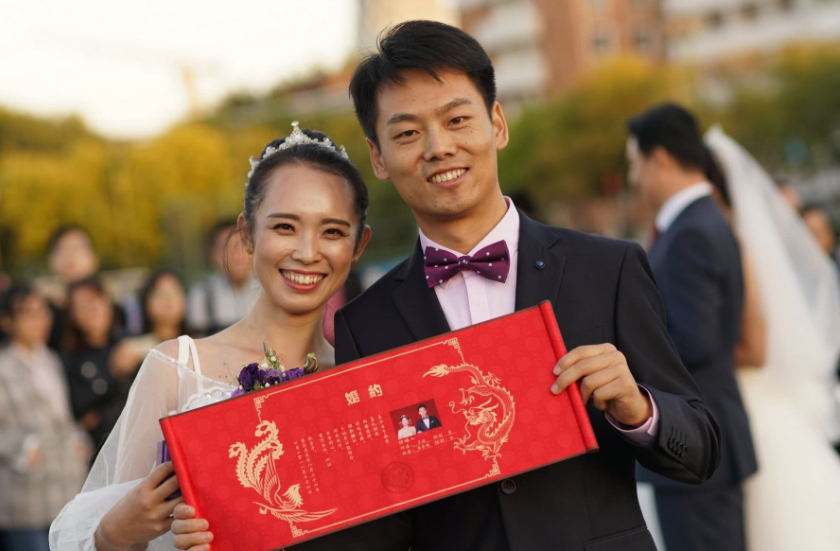 南开大学人性化宿舍惹争议，18对夫妻在校同居，看到租金我羡慕了