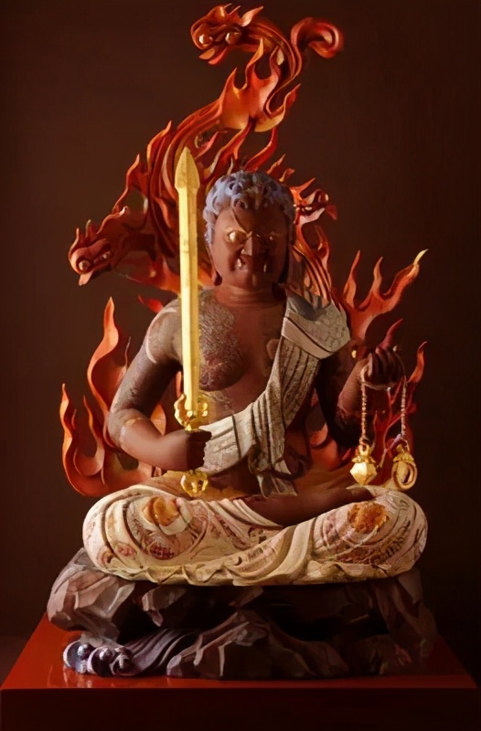 这种台座,多是明王部忿怒形诸尊的主座,如不动明王足下所踏的磐石即是