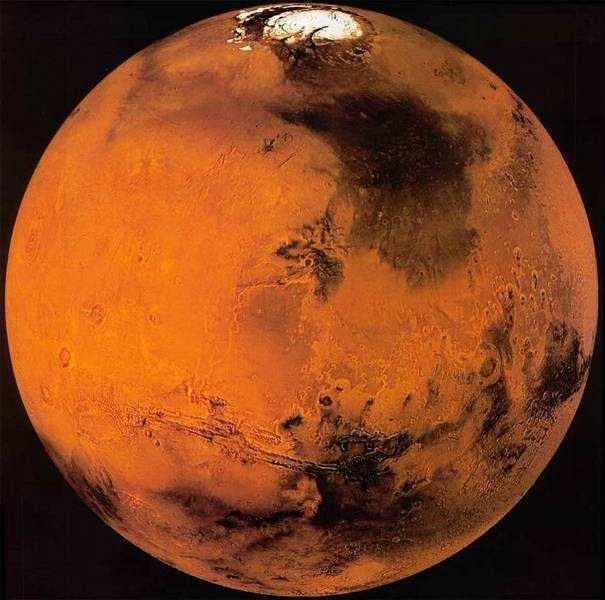 火星(距太阳1.5天文单位)比地球和金星小,其质量为地球的10.7.